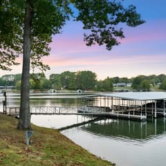 Hook, Wine, & Sinker-Sleeps 28, Dock, Hot Tub, Kayaks/SUPs