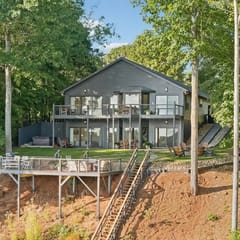 Million Dollar Views + Luxury + Infinity Deck