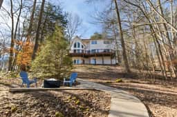 Haven Hideaway w/Dock/Slip, Fire Pit, Game Room, Kayaks