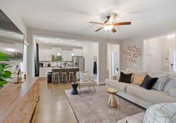 Still Waters Retreat w/3king Beds,Tesla Charger, Marina Access