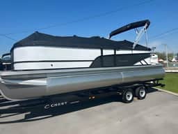 Tritoon Boat Rental