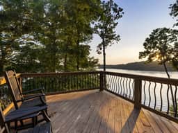 Sunset Shores-Breathtaking Lake Views w/Mesmerizing Sunsets