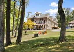 Hook, Wine, & Sinker-Sleeps 28, Dock, Hot Tub, Kayaks/SUPs