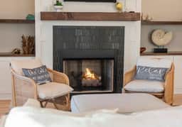 Barefoot Bliss Stunning Views, Pool, Kayaks, & Firepit