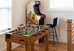 Reflections Retreat with Golf Cart, Game Room, Fireplace, Pool