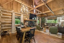 Whispering Oaks Lake Cabin