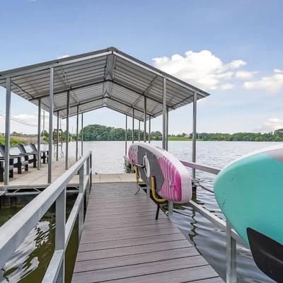 Sunset Cove- Lake Home, Dock, Fire Pit, Hot Tub, Game Room, Etc