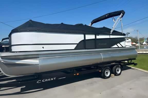 Tritoon Boat Rental - Image 1