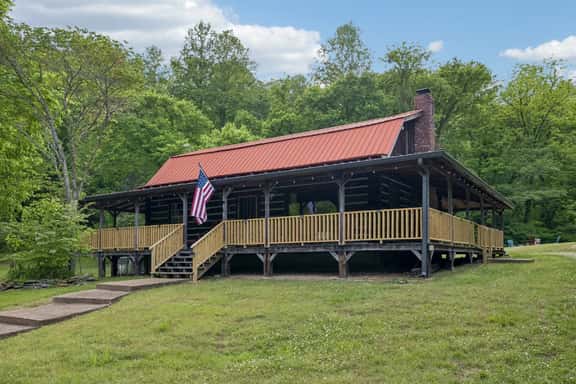 Whispering Oaks Lake Cabin - Image 1