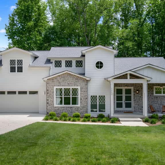 Lakeside Retreat-New Lakeside Home w/kayaks, Game Room, Billiards - Image 1