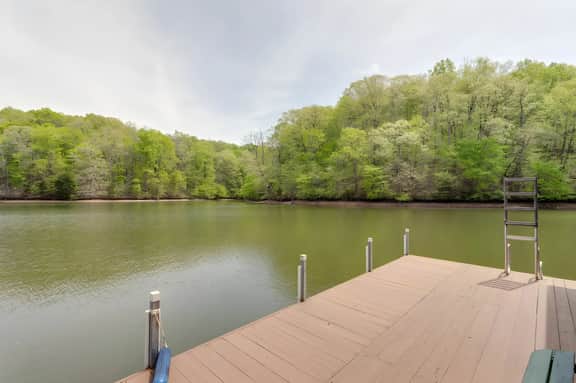 Haven Hideaway w/Dock/Slip, Fire Pit, Game Room, Kayaks