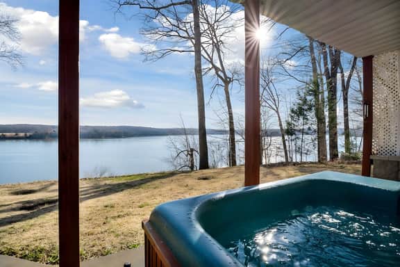 Million Dollar Views: Lakefront, Dock, Kayaks+More