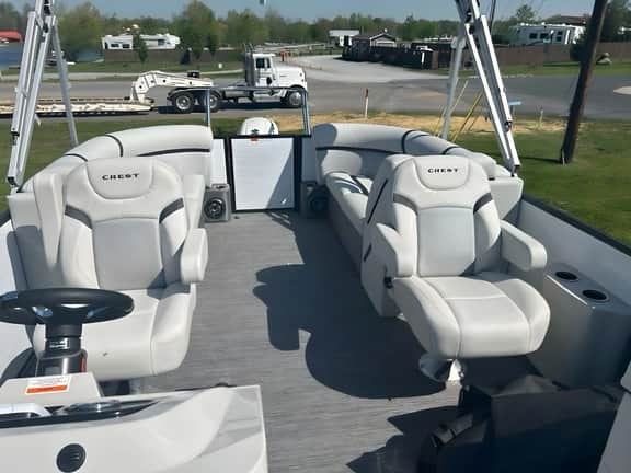 Tritoon Boat Rental