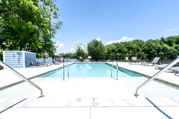 Cozy Lake Cottage W/Pool, Hot Tub,Kayaks, SUPs