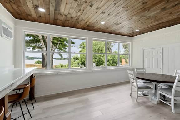 Sunset Cove- Lake Home, Dock, Fire Pit, Hot Tub, Game Room, Etc