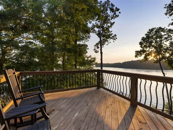 Sunset Shores-Breathtaking Lake Views w/Mesmerizing Sunsets
