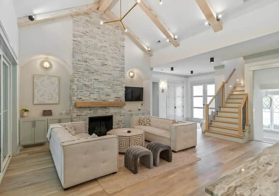 Lakeside Retreat-New Lakeside Home w/kayaks, Game Room, Billiards