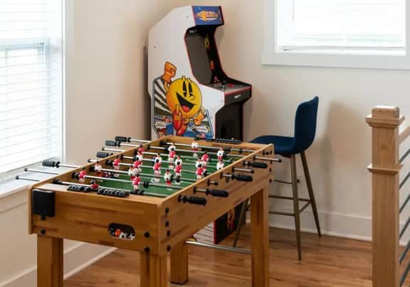 Reflections Retreat with Golf Cart, Game Room, Fireplace, Pool