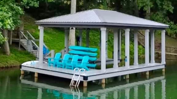 Lakeside Retreat-New Lakeside Home w/kayaks, Game Room, Billiards