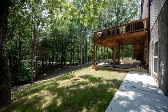Shady Cove Retreat