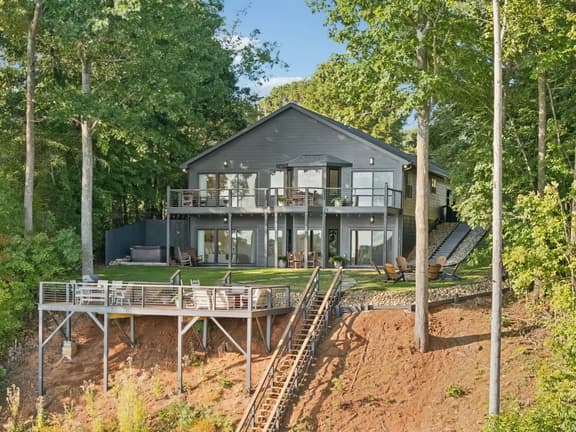 Million Dollar Views + Luxury + Infinity Deck