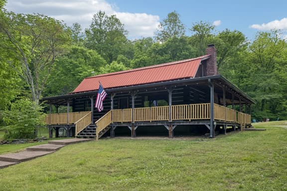 Whispering Oaks Lake Cabin