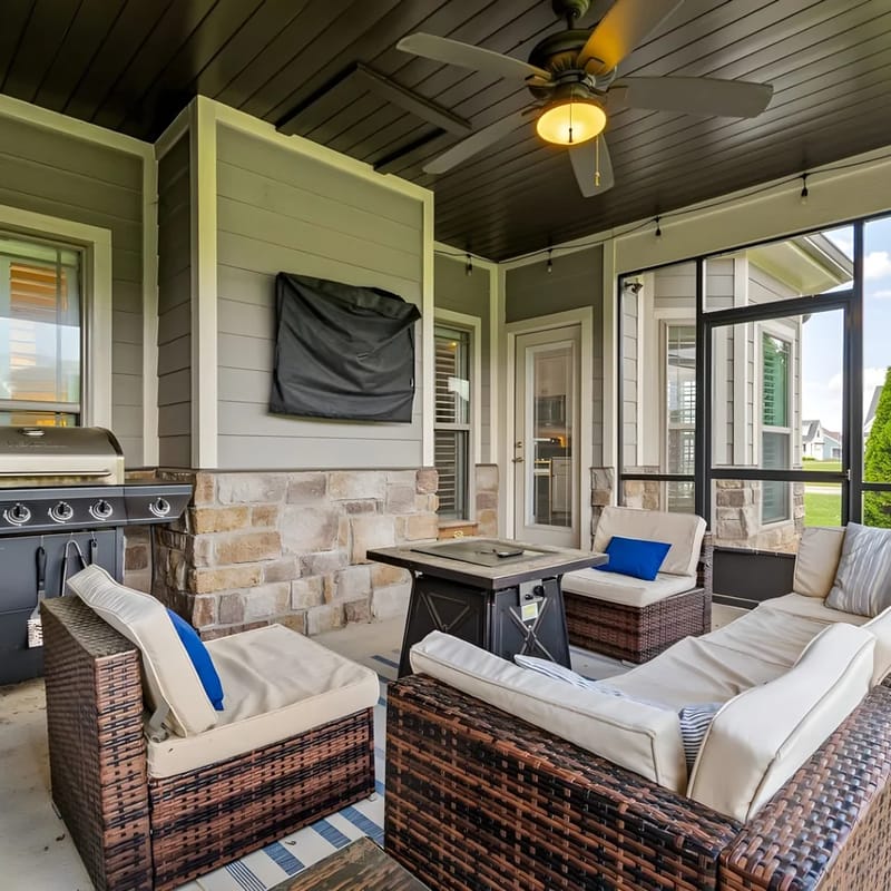 Lakin It Easy-Pool, Twin Creeks Marina, & Dry Creek Beach